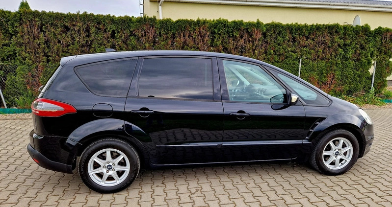 Ford S-Max cena 29900 przebieg: 239000, rok produkcji 2011 z Gniezno małe 191